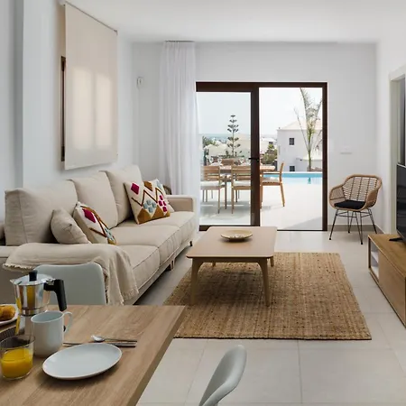 Gadea - Vipvipvillas Willa *