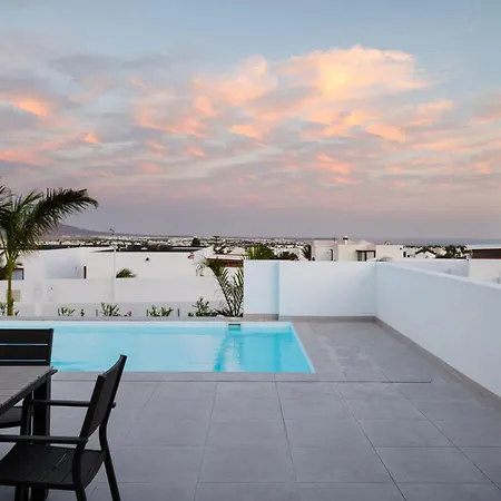 Gadea - Vipvipvillas 빌라 플라야블랑카